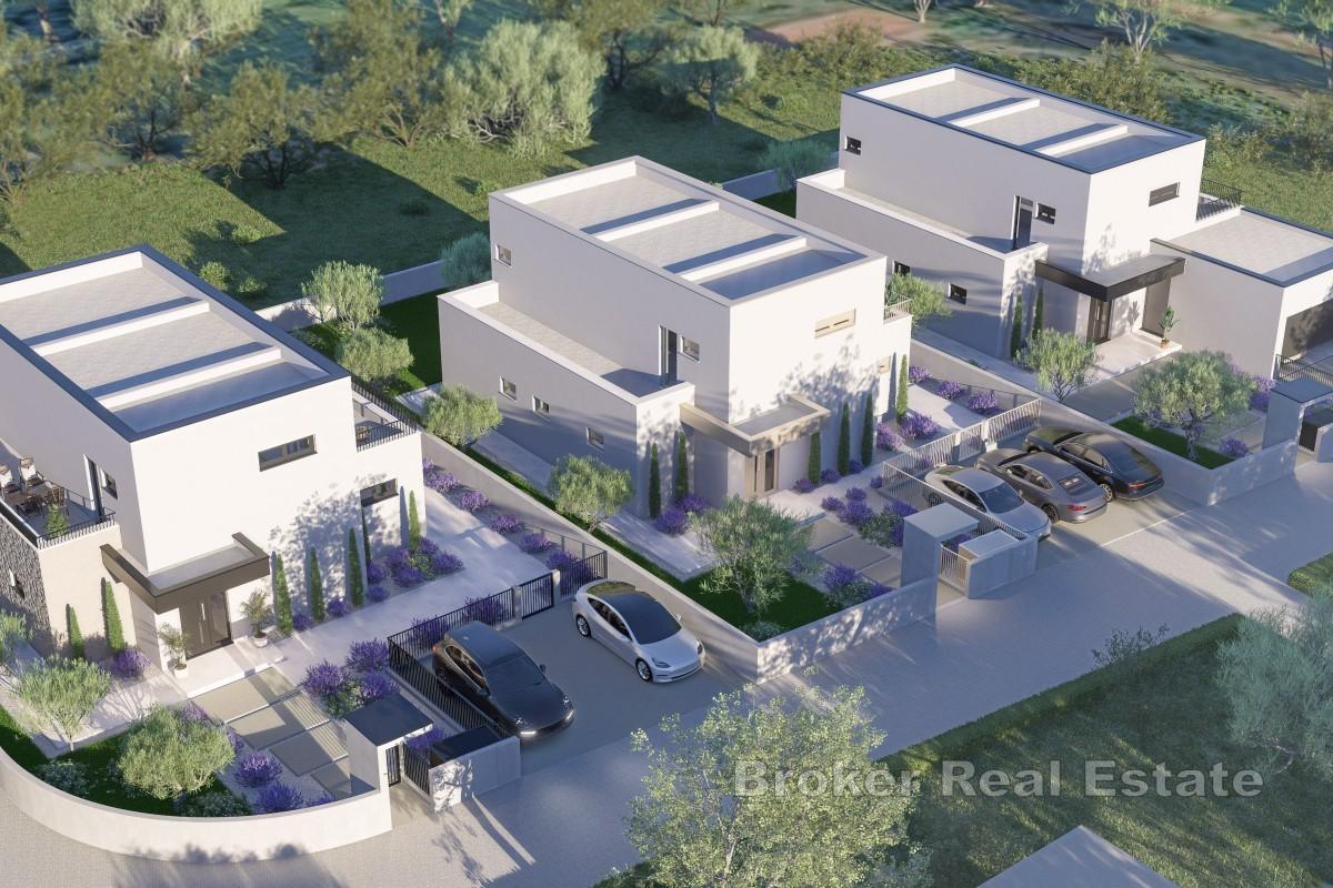 Modern villa med panoramautsikt över havet