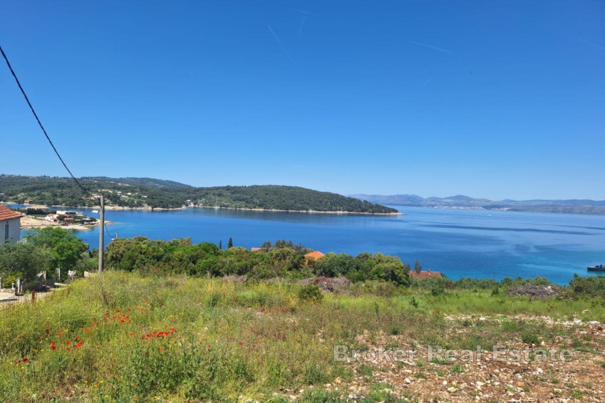 Terreno edificabile con vista mare e progetto