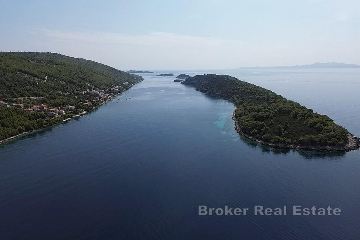 Stavební pozemek s výhledem na moře