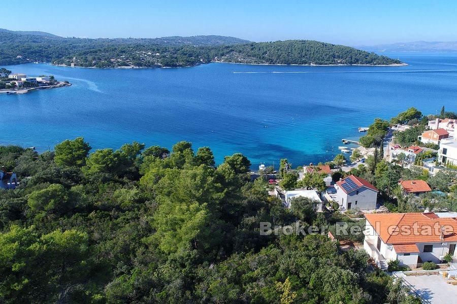 Building land, second row to the sea