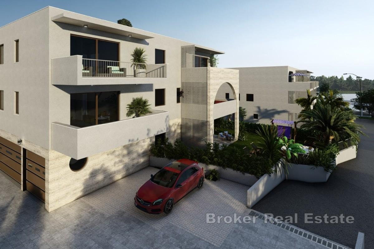 Appartement dans un immeuble neuf à Ciovo avec vue sur la mer