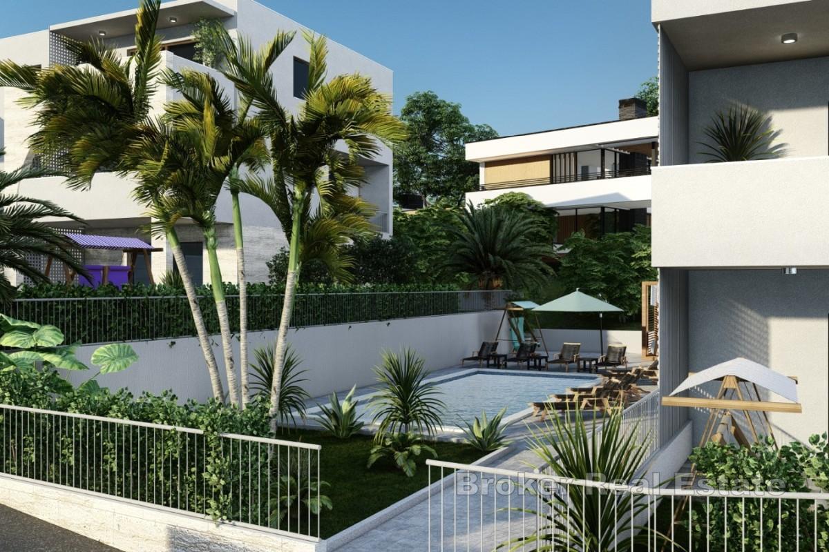 Appartement dans un immeuble neuf à Ciovo avec vue sur la mer