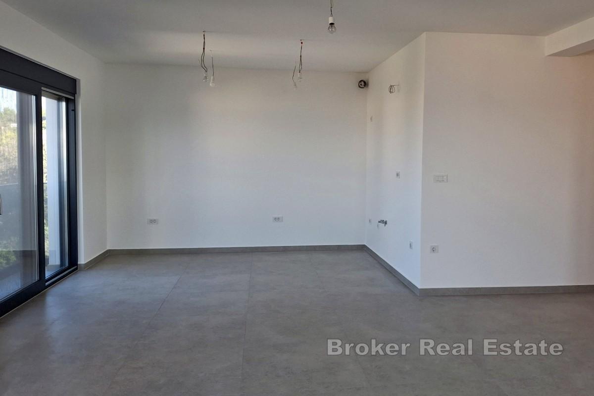 Geräumiges Penthouse mit offenem Meerblick