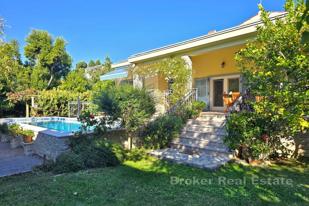 Luksuzna Mediteranska vila s bazenom
