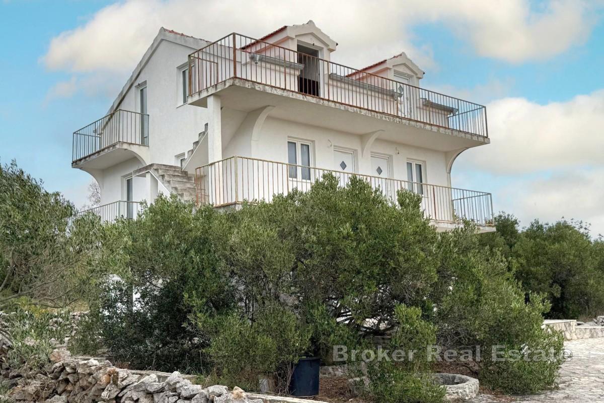 Haus mit Meerblick zur Renovierung