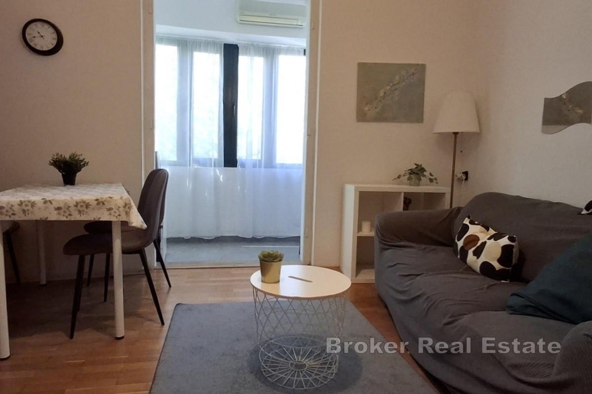 Apartment mit Parkplatz – Bačvice, 100 m vom Strand entfernt