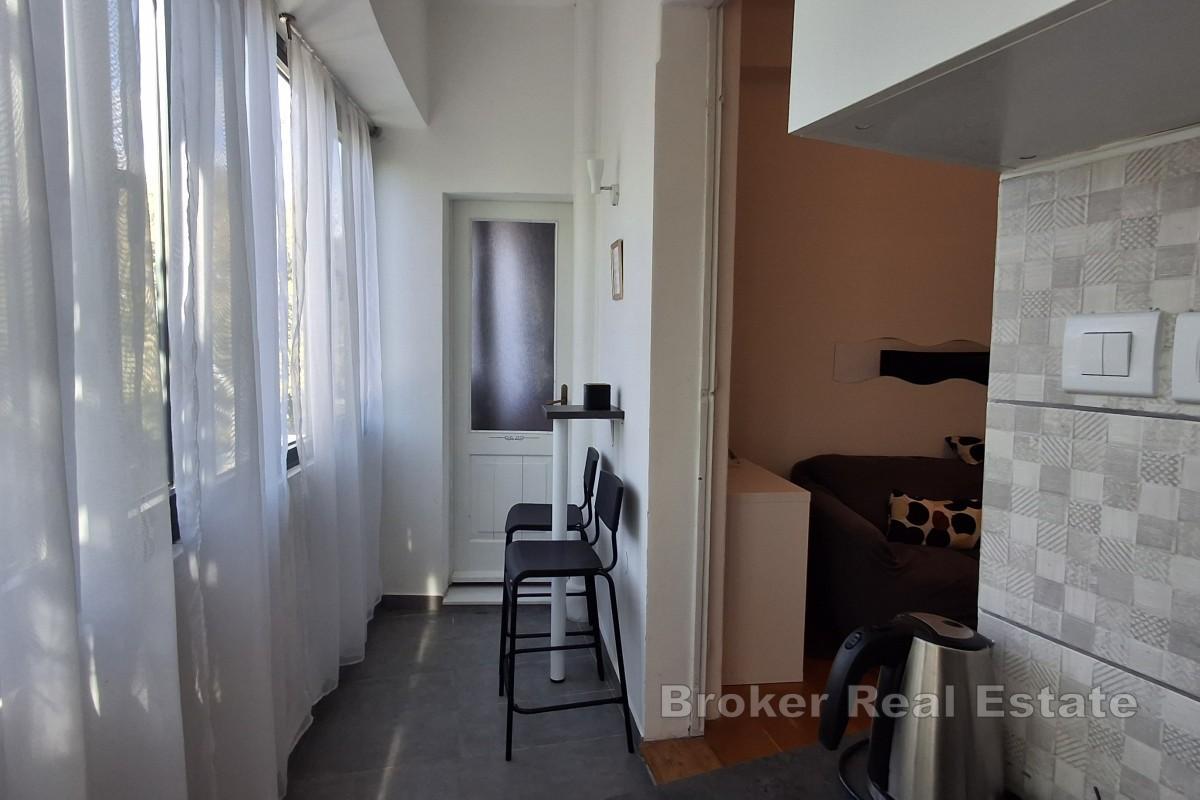 Apartment mit Parkplatz – Bačvice, 100 m vom Strand entfernt