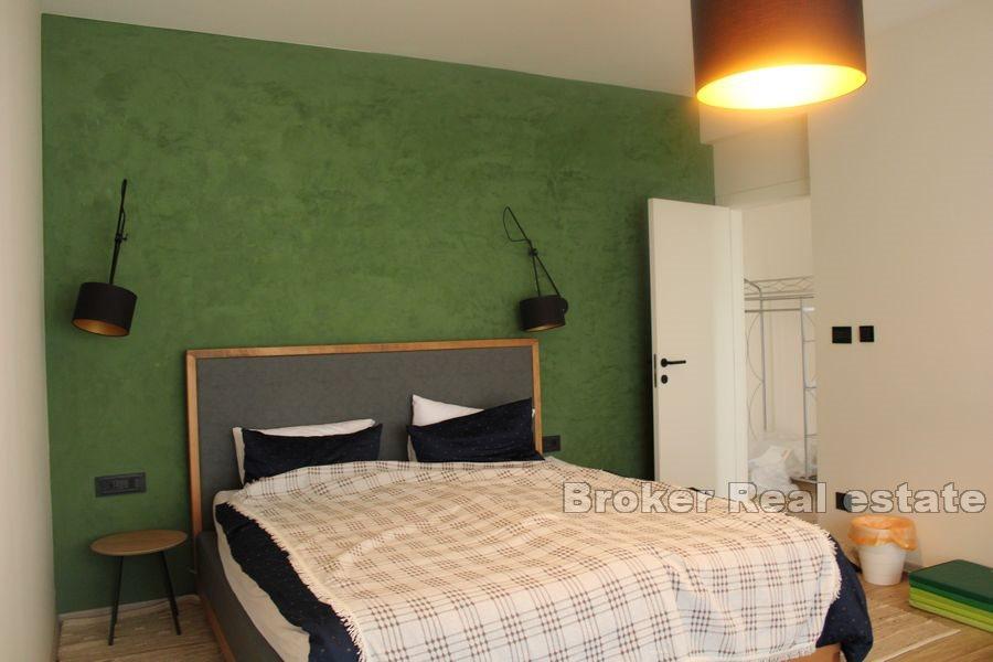 Vila s bazenom i otvorenim pogledom na more