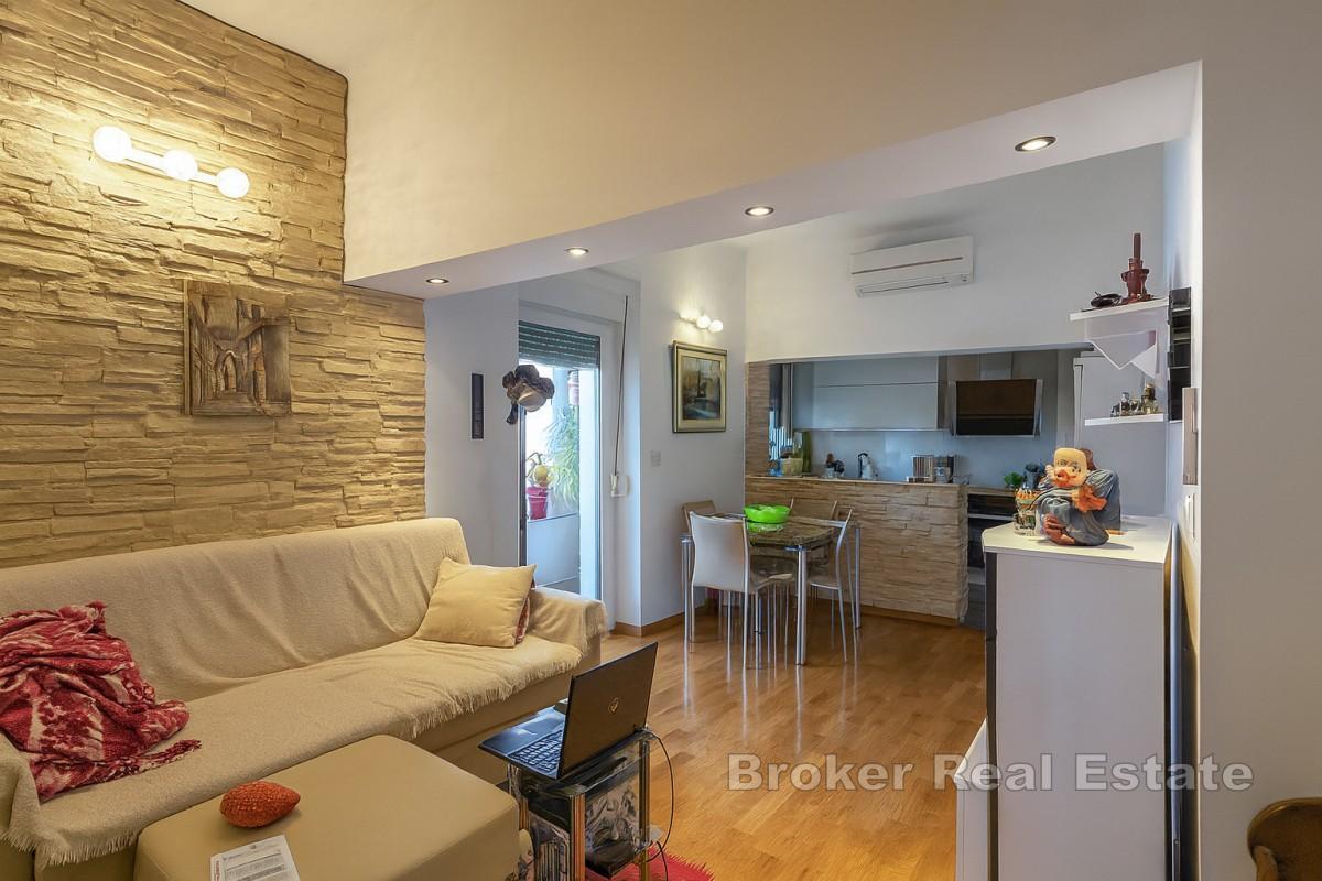 Casa bifamiliare con vista mare