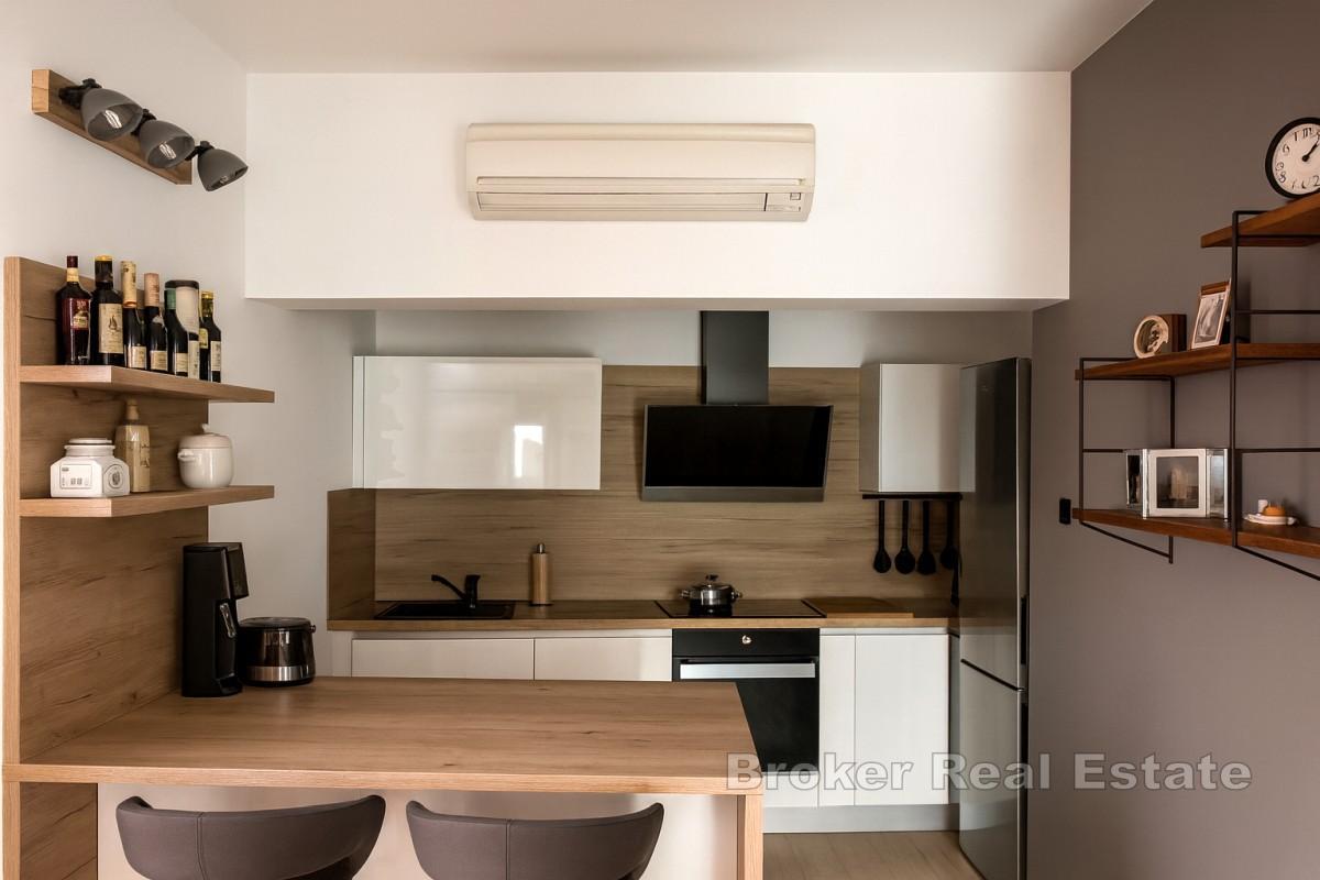 Casa bifamiliare con vista mare