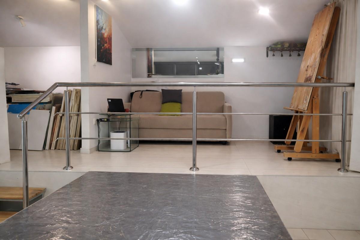 001-2031-222-split-business-premises-in-prime-location-for-sale