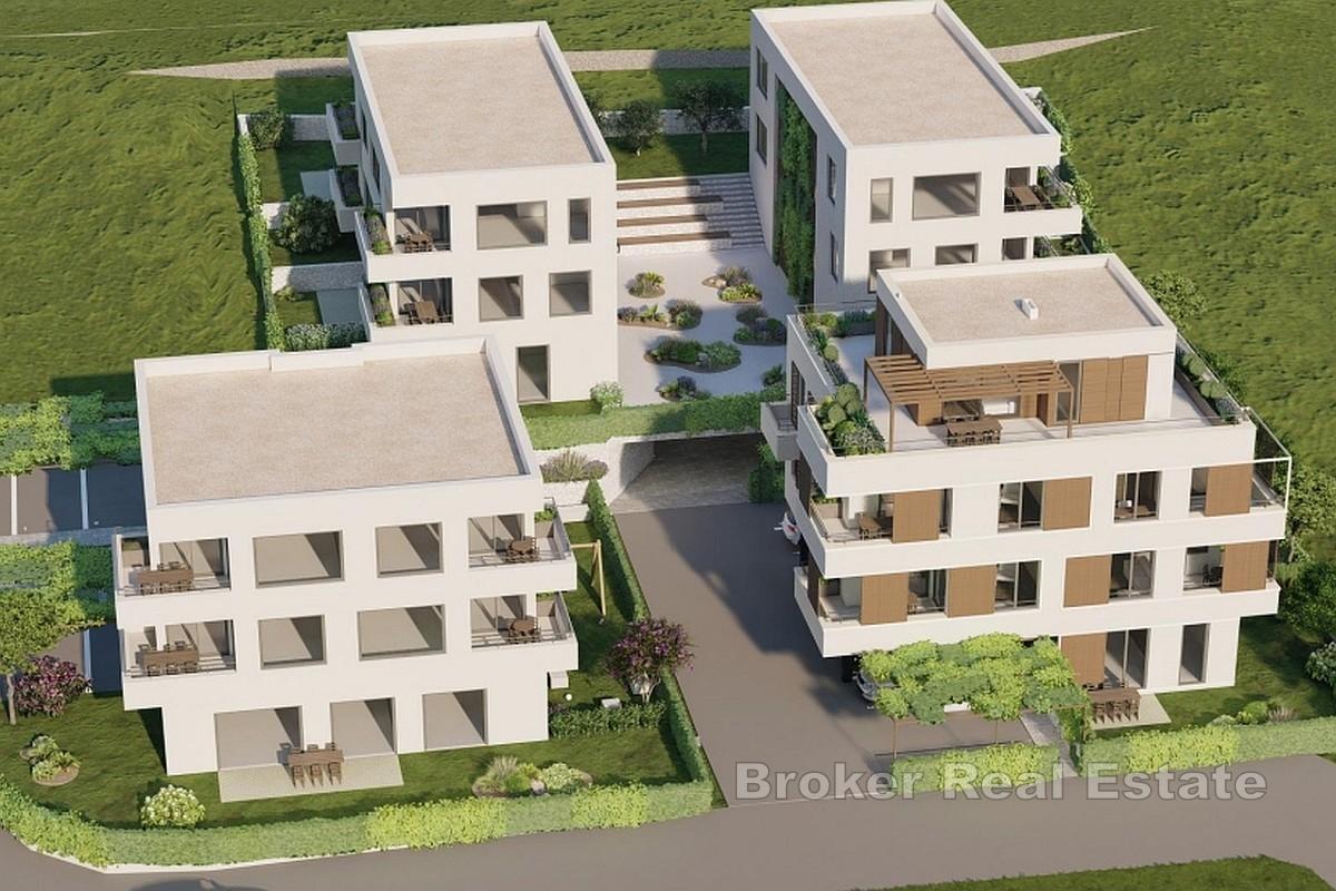 Takvåning med öppen havsutsikt