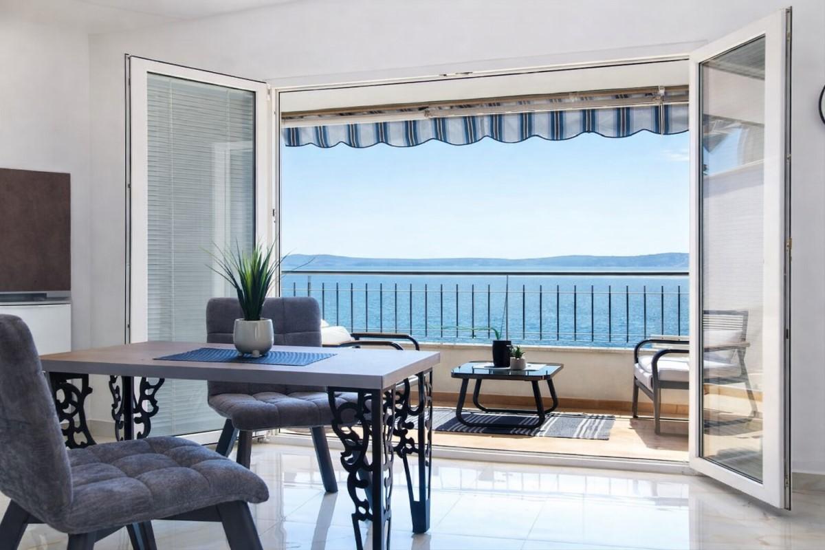 001-2031-225-Ciovo-house-with-open-sea-view-for-sale