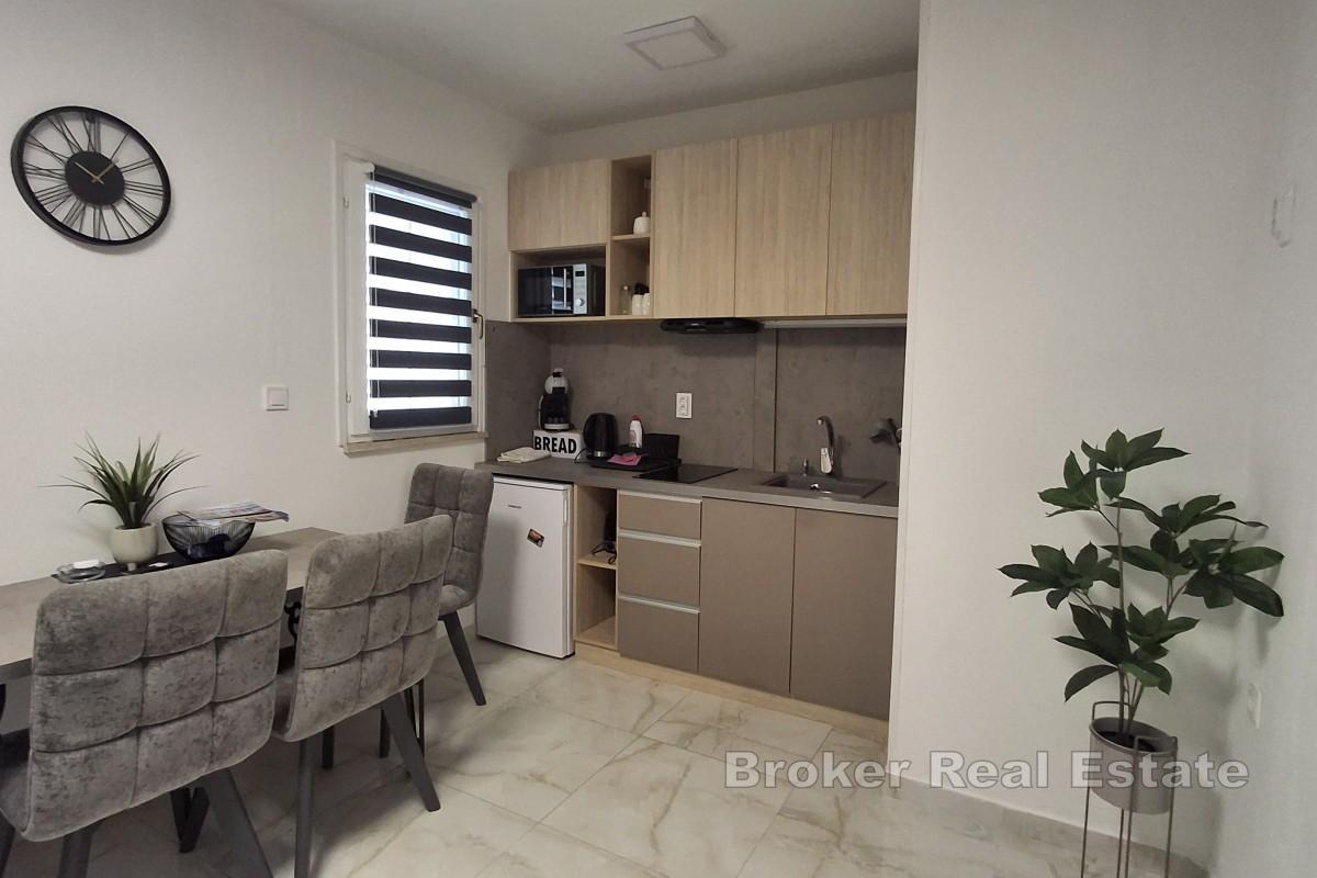 Immeuble d'appartements avec vue imprenable sur la mer