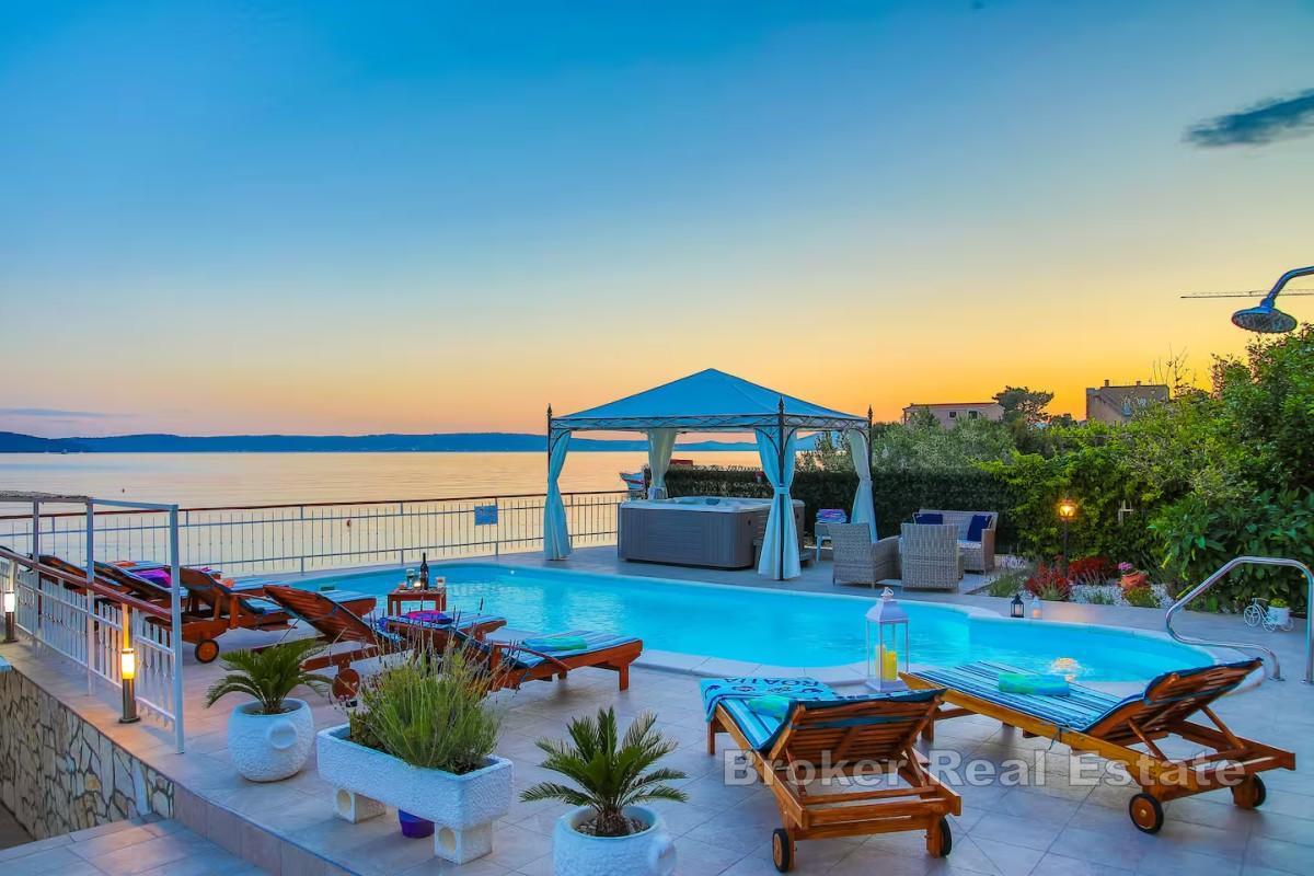 Villa in prima fila sul mare