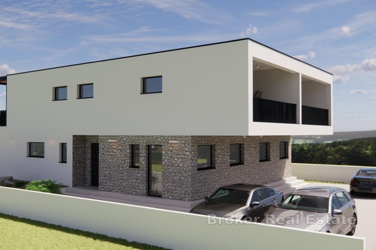 Casa bifamiliare moderna con piscina