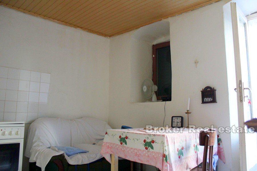 Steinhaus zum renovieren