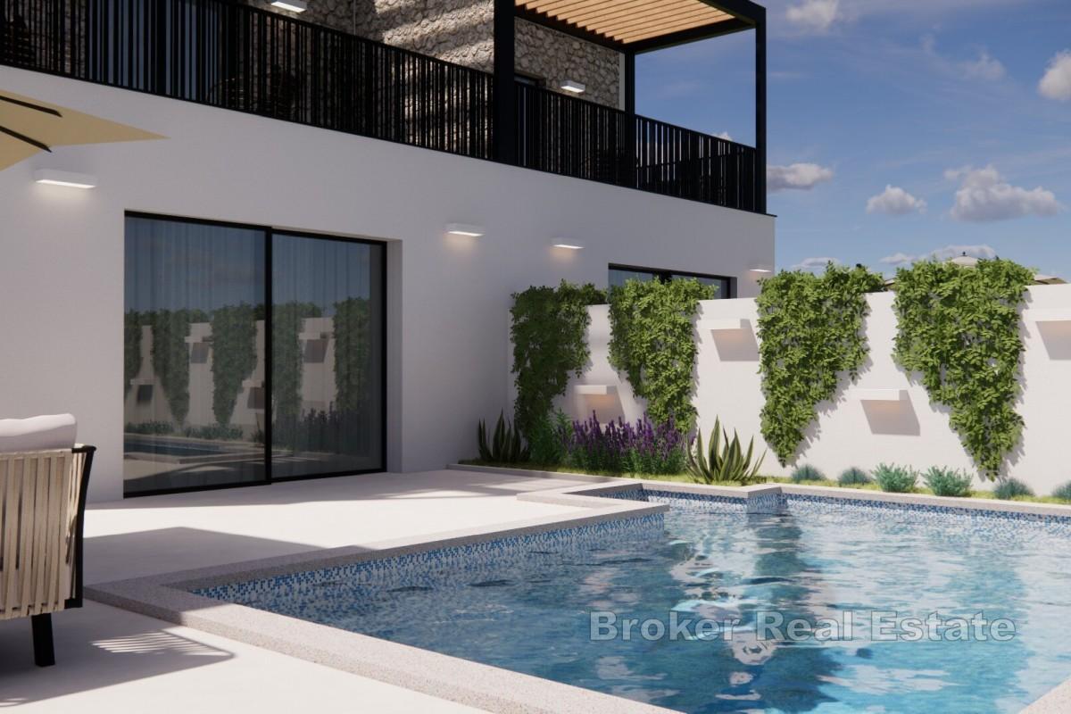 Casa bifamiliare moderna con piscina