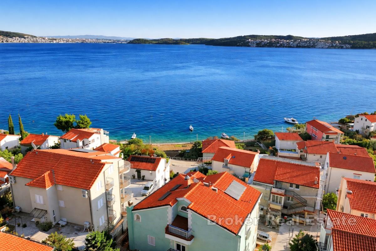 Земельный участок под застройку в престижном районе с видом на море