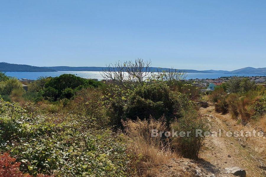 Building land with open sea view