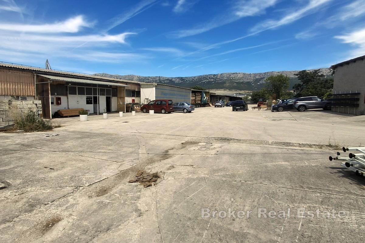 Opportunité d'investissement exceptionnelle – Terrain constructible en zone K, en plein centre de Split