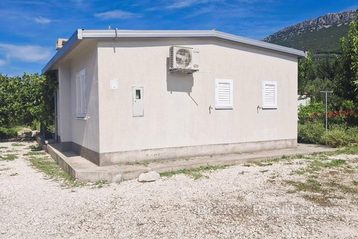 Samostojeća kuća za najam – ugodan dom s vrtom i parkingom