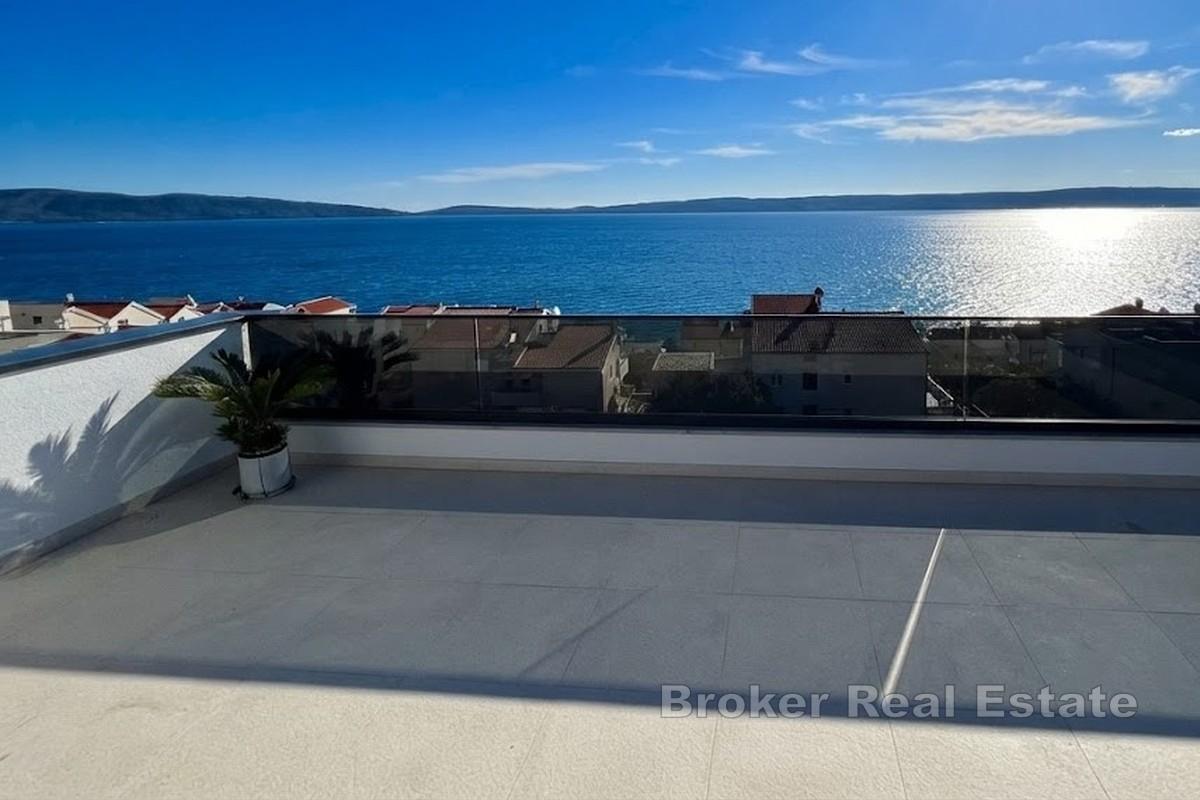 Penthouse z tarasem na dachu i widokiem na morze