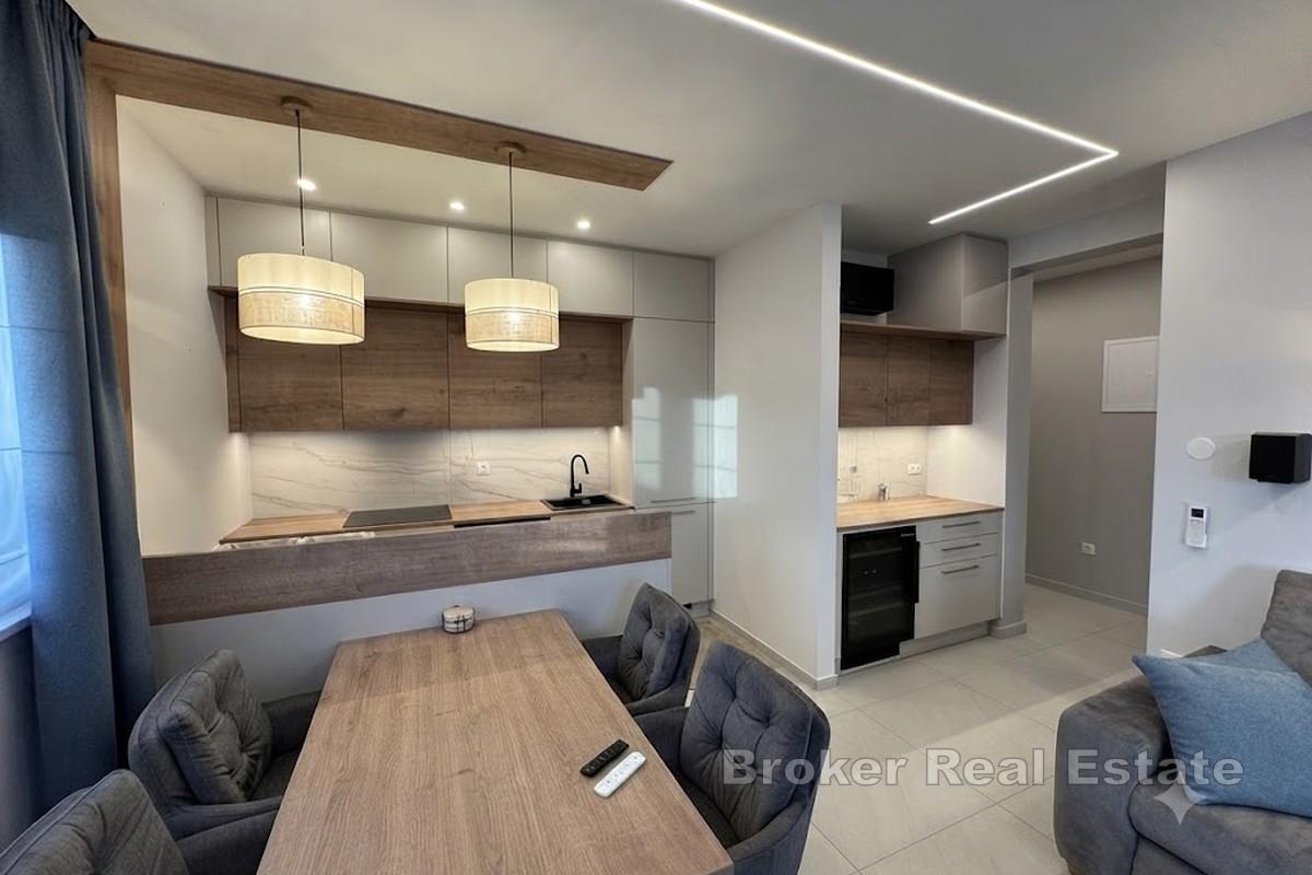 Penthouse z tarasem na dachu i widokiem na morze