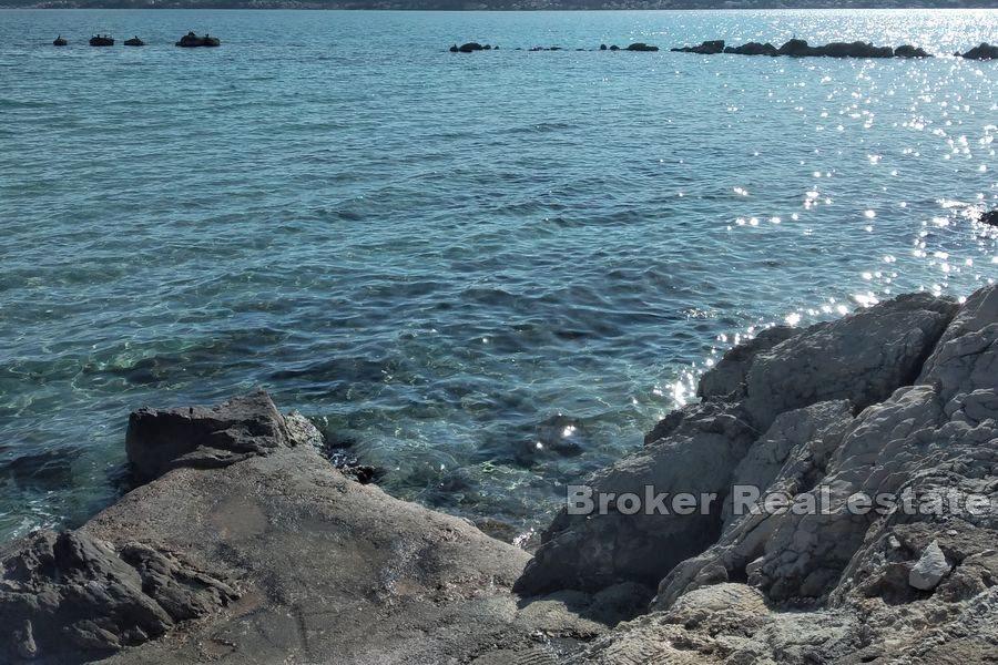 Terrain à bâtir première rangée de la mer