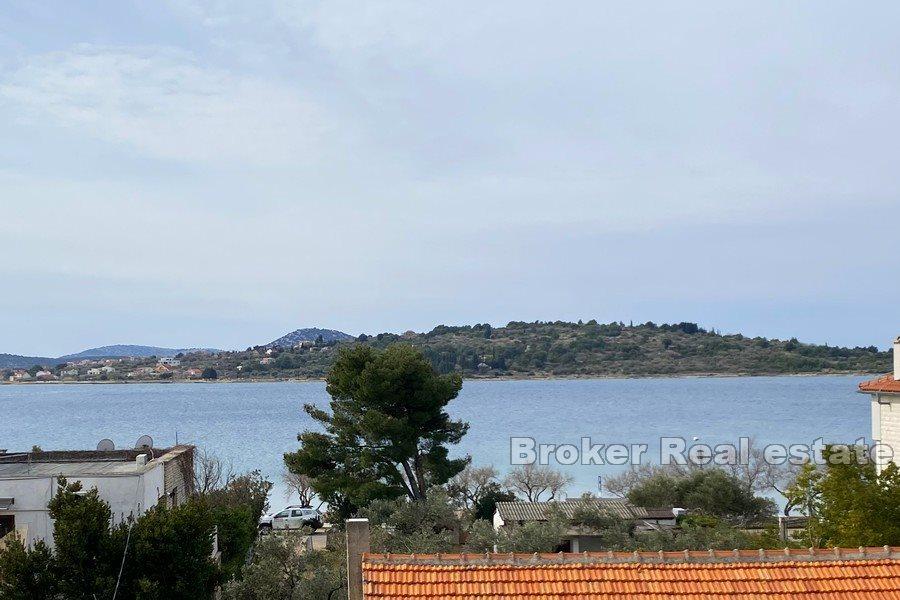 Appartement deuxième rangée de la mer
