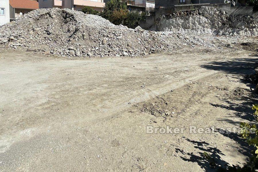 Building land with a sea view