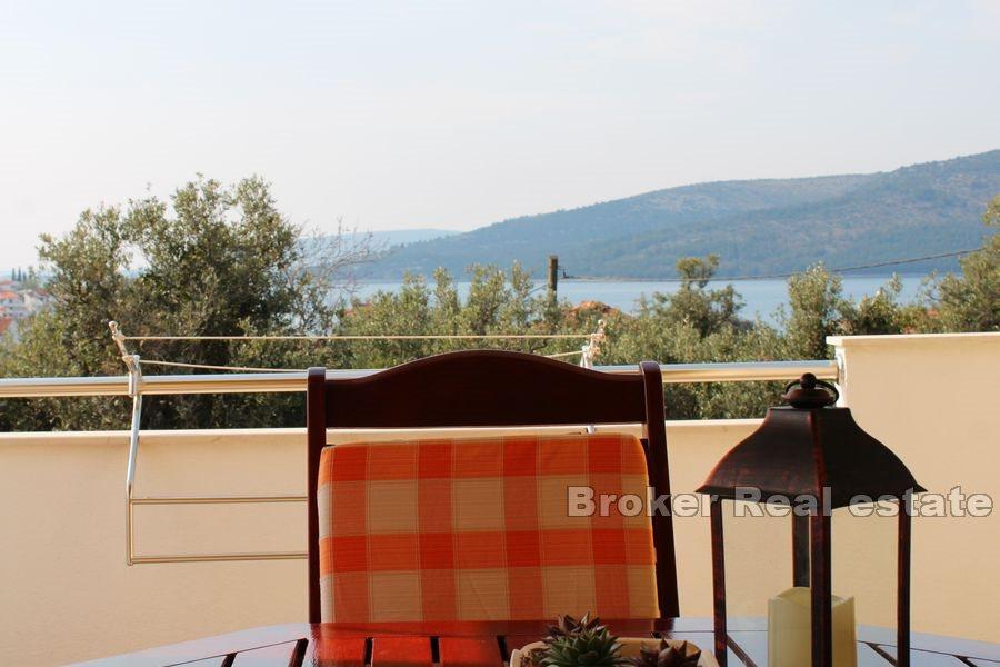 Three bedroom apartment with sea view