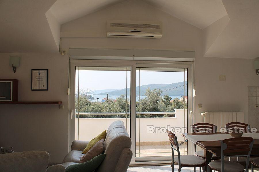 Apartment mit drei Schlafzimmern und Meerblick