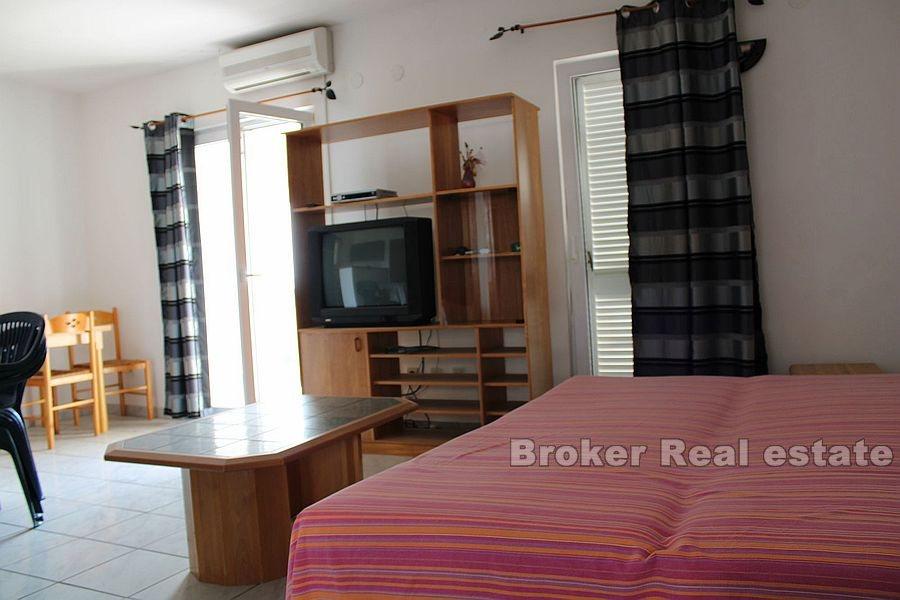 Apartmanska kuća sa pogledom na more