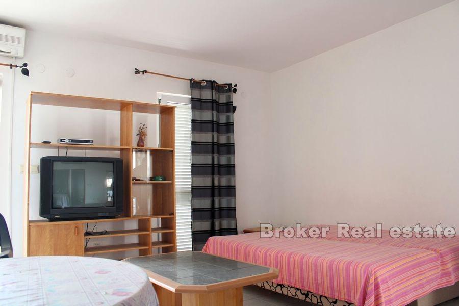 Apartmanska kuća sa pogledom na more