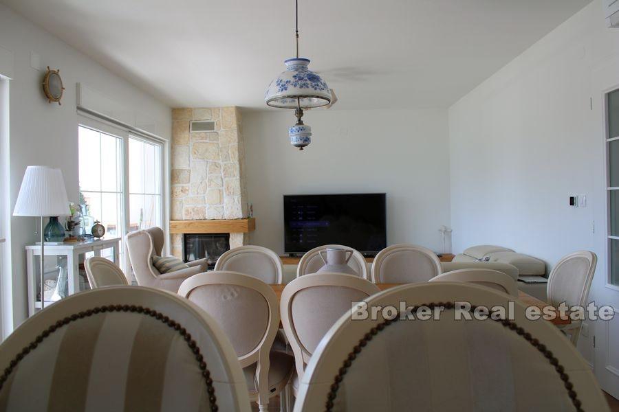 Leilighet første rad fra sjøen