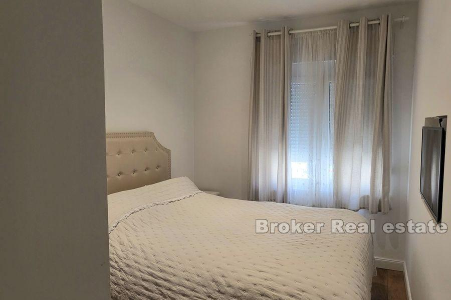 Leilighet første rad fra sjøen