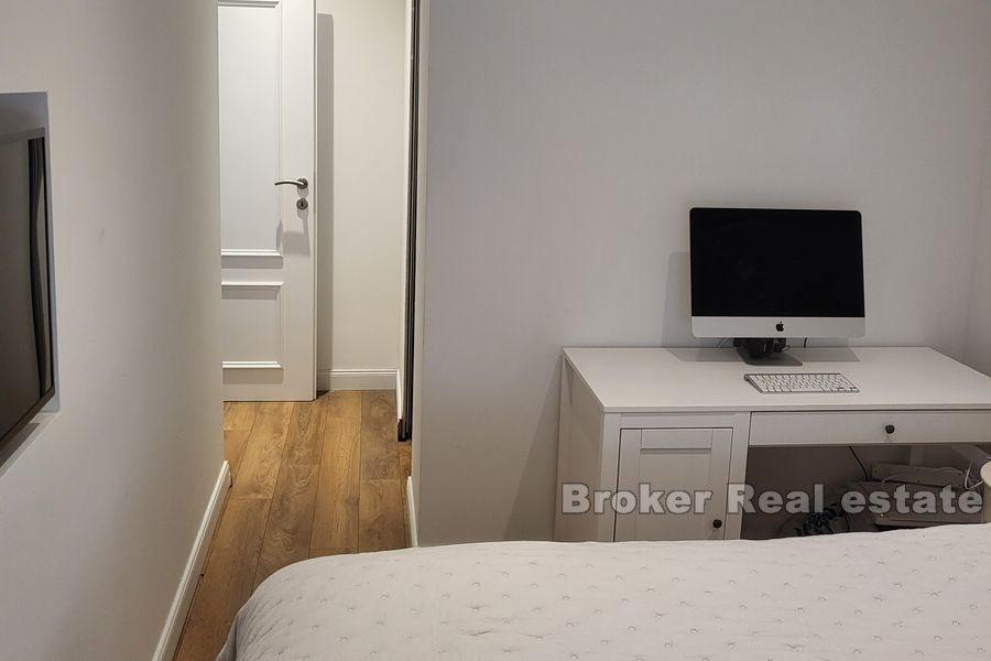 Leilighet første rad fra sjøen