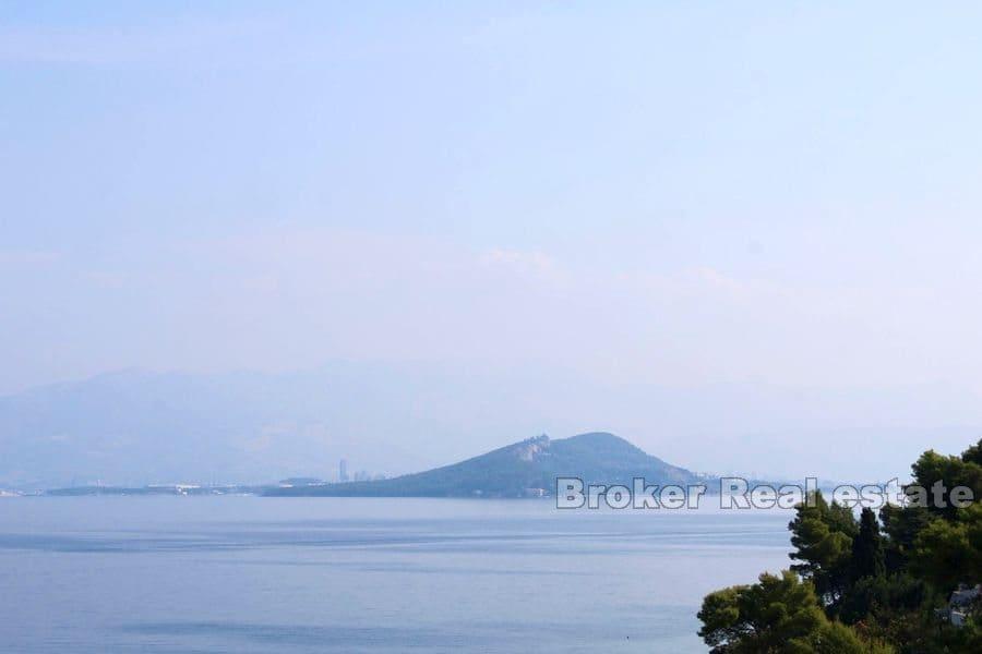 Apartment with sea view