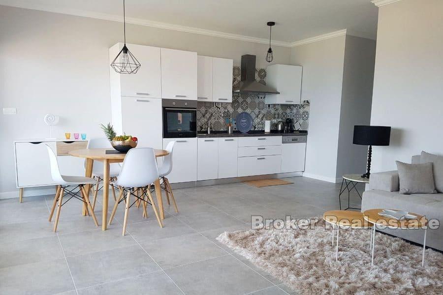 Apartment with sea view