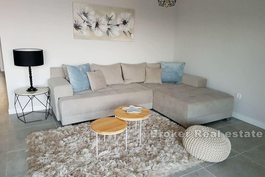Apartment with sea view