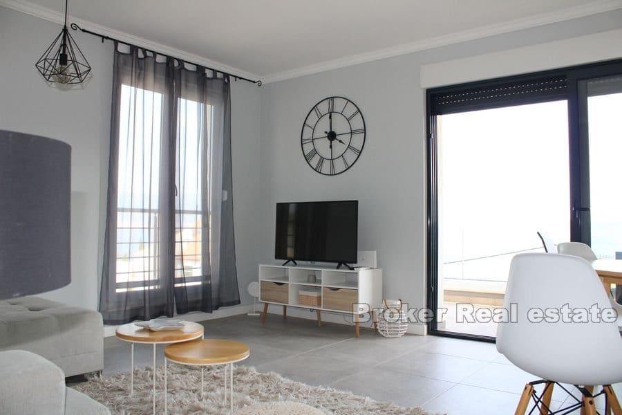 Apartment with sea view
