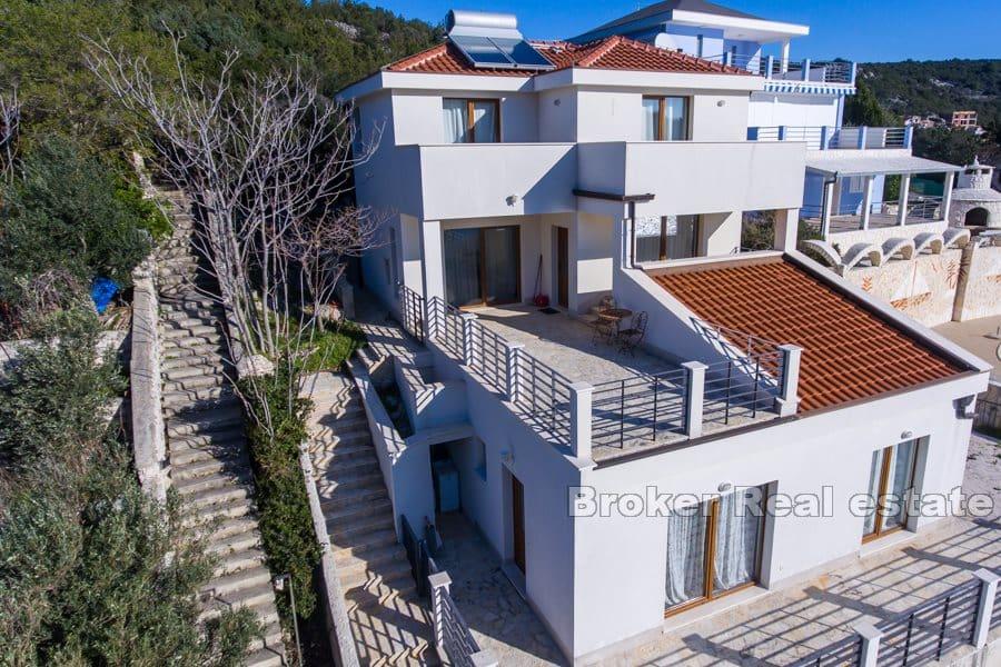 Dům v první řadě k moři