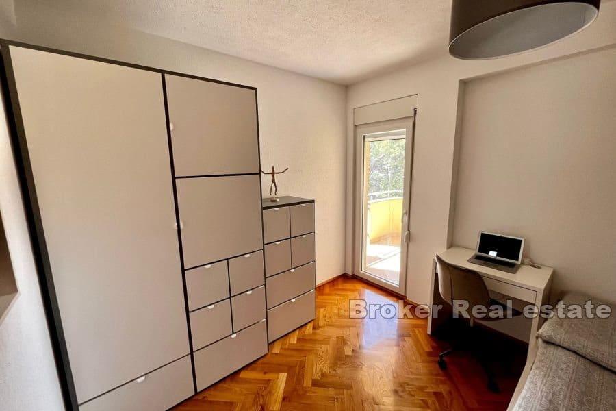 Dvoupokojový apartmán ve druhé řadě k moři