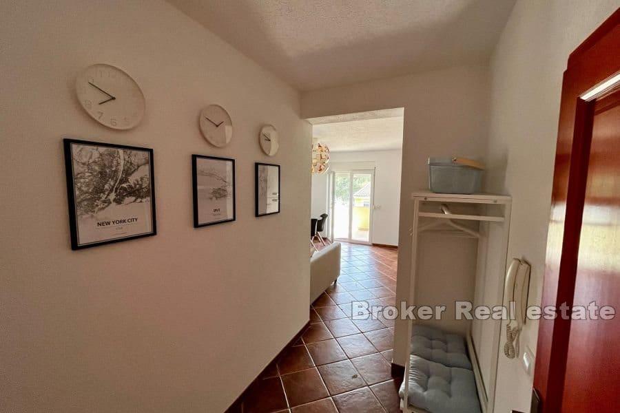 Dvoupokojový apartmán ve druhé řadě k moři