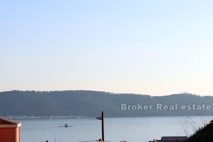 Building plot with sea view