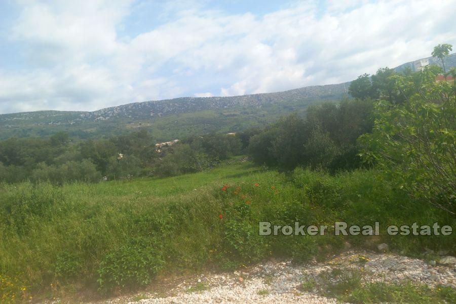 Terrain constructible dans un endroit attractif