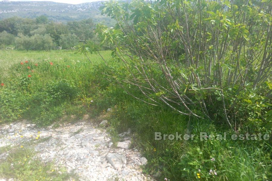 Building land in an attractive location