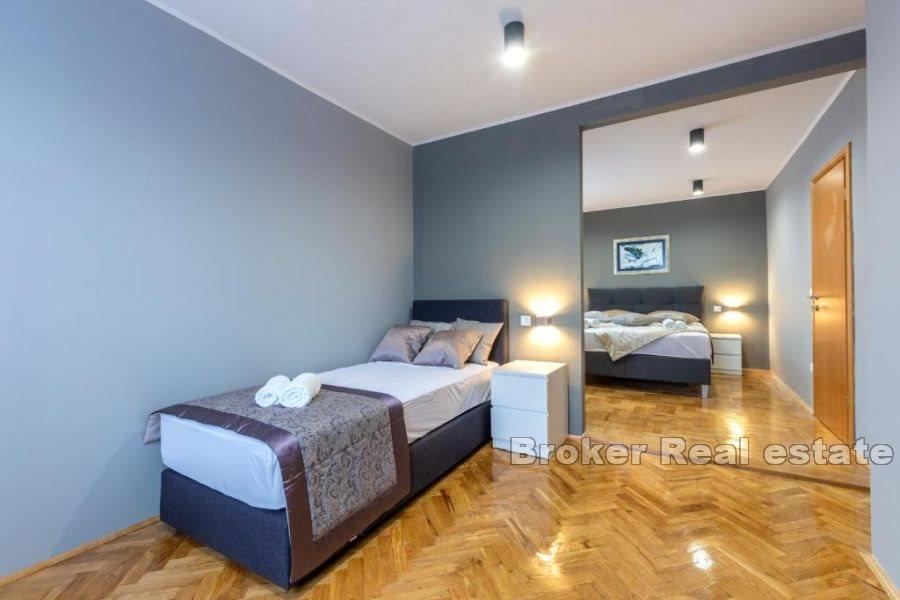 Maison avec piscine et vue mer