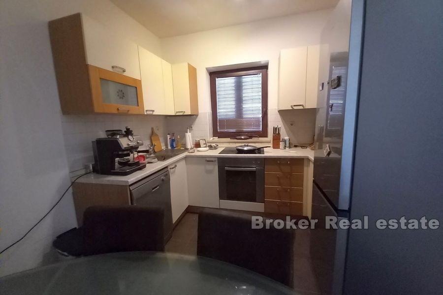 Bol, hus nær sentrum